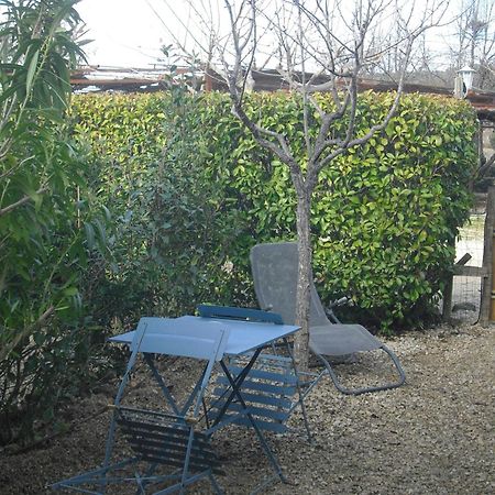 Lou Mas Li Pitchoun "Le Poirier" Villa Gordes Exterior foto